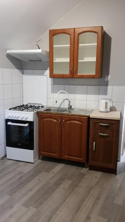 Pokoje Goscinne "U Karola" Pracownicze Ścinawa Εξωτερικό φωτογραφία